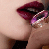 Glamour violet lips & ring